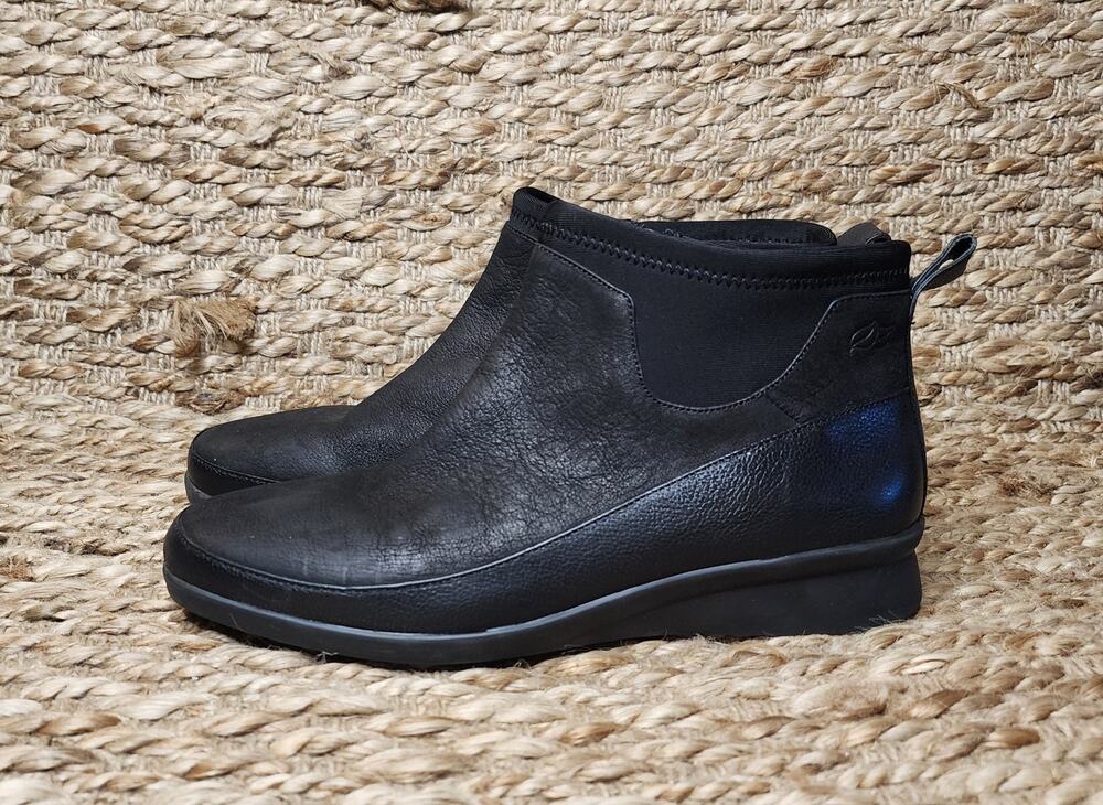 Nurture Women's Booties Boot Black Ankle Wedge Stretch Zip Leather Size 7 M